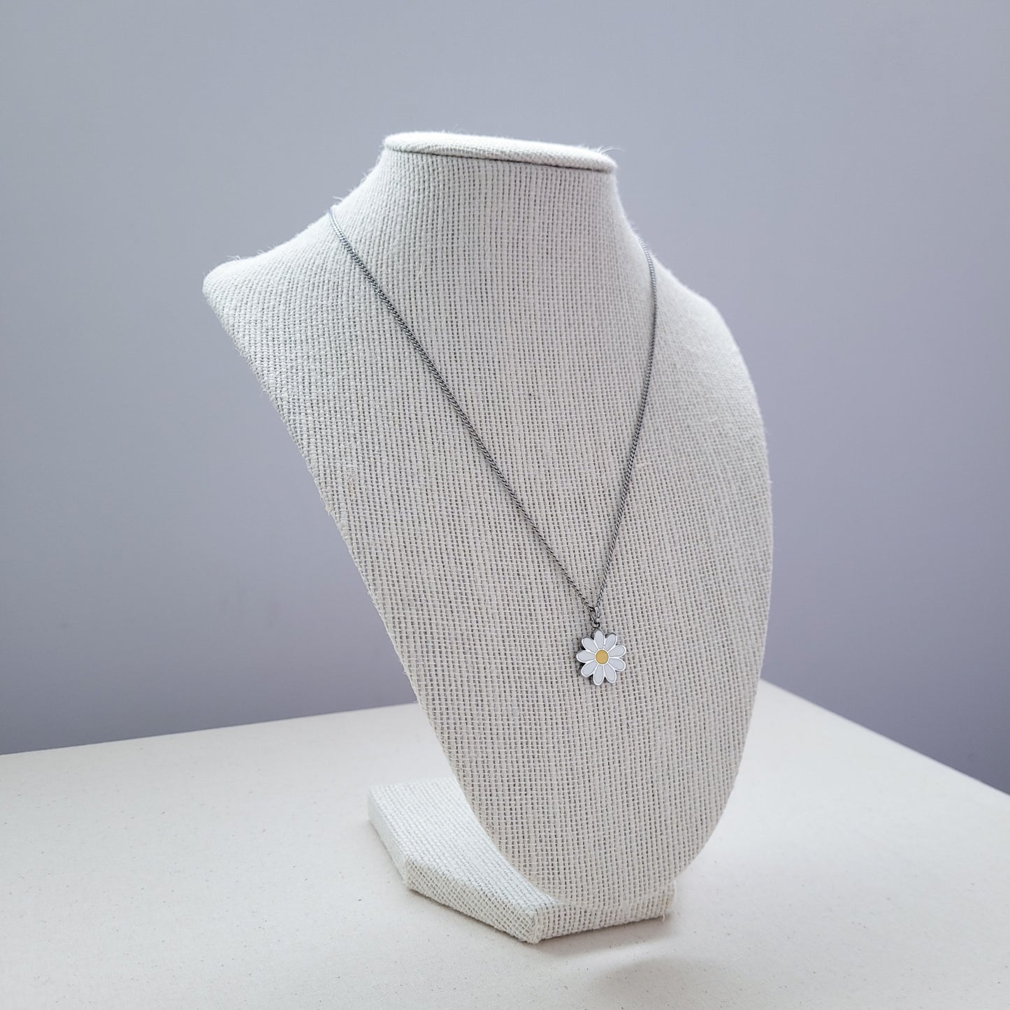 Daisy Pendant Necklace